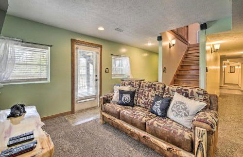 Strawberry Plains Cabin Private Pond and Game Room! - Foto 23