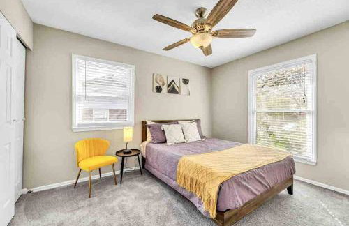 Greensboro Get-together, K Bed, Secret Playroom, central location - Foto 27