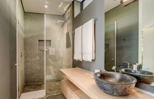 Unique Camps Bay Apartment w Private Pool Coral Sea - Foto 26