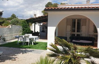 Villa Mareluna with pool - Photo 23