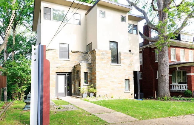 Argyle Basement Elegant 1 BR and Sofabed - Photo 10