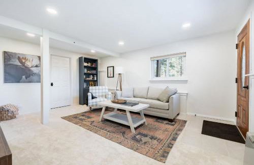 Pine Perch ~ Cozy Mountain Cabin w/ Views - Foto 14