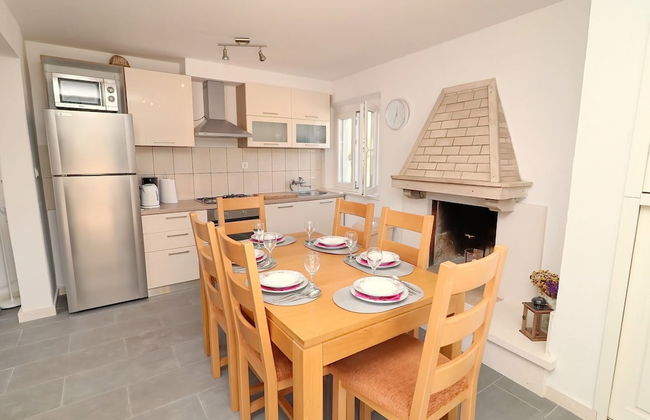 Villa Ivana - Three-bedroom Villa With Private Pool - Photo 11