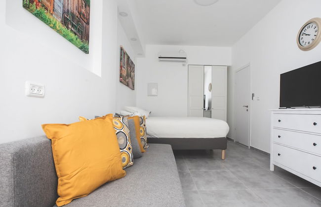 Carmel Boutique - Photo 7