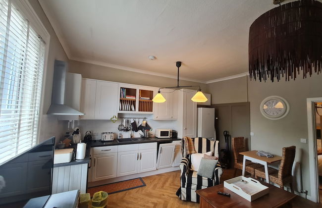 Beautifully Decorated 1-bed Apartment in Sale - Photo 8