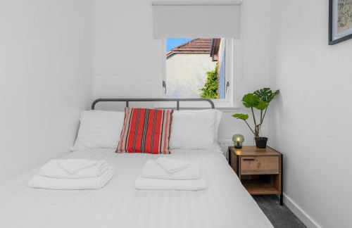Free Parking - Central - Sleeps 6 - 2 Bedrooms - Foto 15