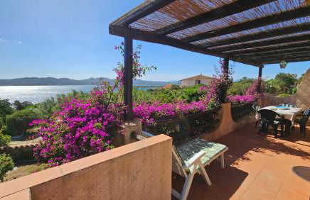 LA TERRAZZA SUL MARE - panoramic cottage overlooking sea and Caprera island in a quiet residential area - 150 mt from the sea - Photo 6