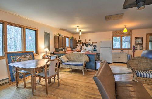 Idyllic Northport Cottage, Walk to Lakeside! - Foto 8