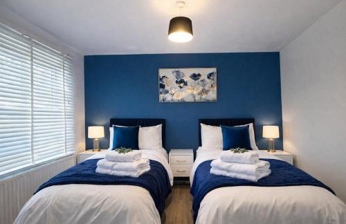 4 Bed Cosy Home w Free parking, Pets Welcome - Foto 6