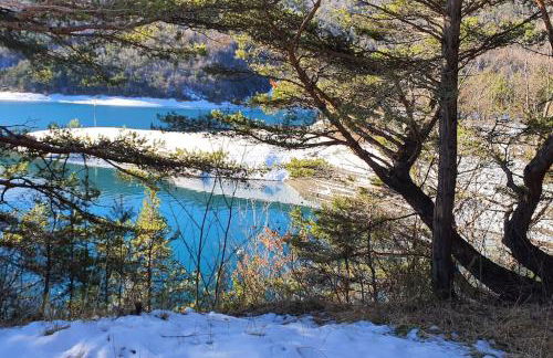 Duplex cocooning avec vue lac et montagnes - Photo 8