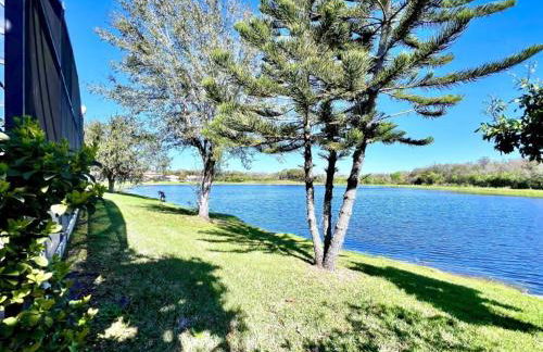 Lovely Lakeside 4-bed Pool Home At Villa Sol-3125 4 Bedroom Home by RedAwning - Foto 68