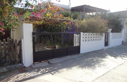 Cozy Citrus Garden House by the Seaside. - Photo 25