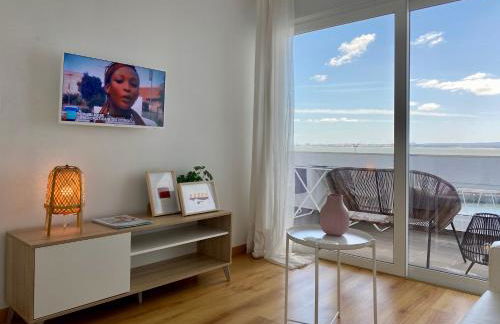 Lisbon South Bay modern apartment with river view - Foto 2