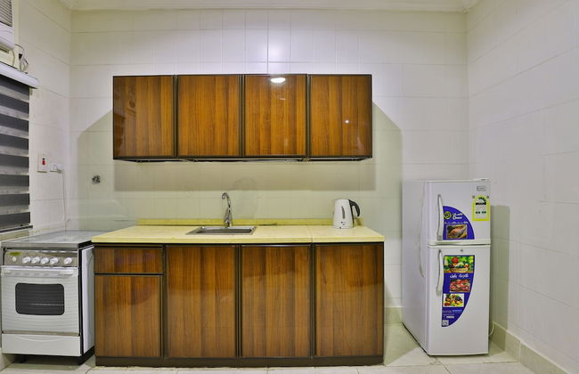 OYO 209 Mayar International Furnished 2 - Foto 13