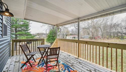 Vine Grove Home with Deck, 4 Mi to Saunders Springs! - Foto 2