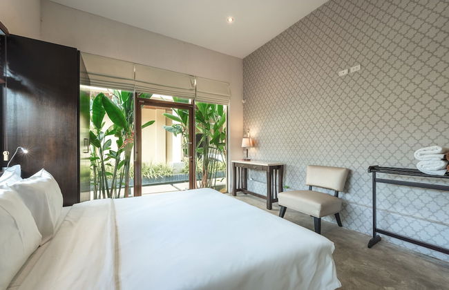 Generous 6BR Balinese Pool Villa Sophia - Photo 5