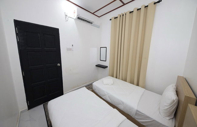 OYO 90976 Pantaistay baturakit - Foto 5