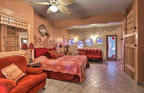 Exotic Home with Patio and Grill Walk to Canyon Lake! - Foto 23