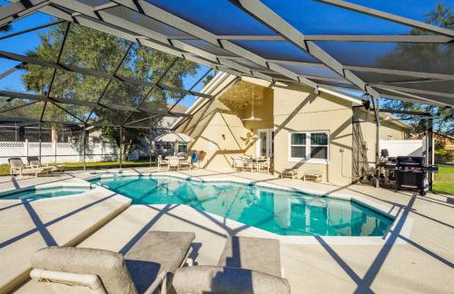 Gorgeous Modern 6BR South Facing Private Pool Hot Tub BBQ Theater 2 Miles Disney - Foto 43