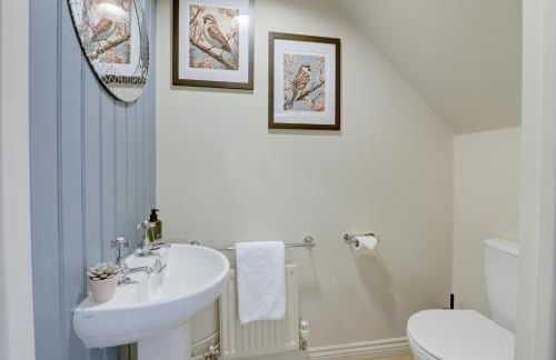 Market House by Spa Town Property - Spacious & Stylish Townhouse with Free Parking Near to Stratford-upon-Avon, Warwick & Solihull - Foto 39