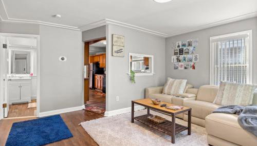 Cozy 3 Bedroom Near Airport And Downtown Detroit - Foto 1