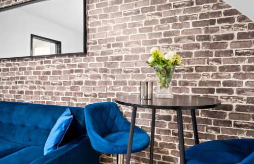 Spacious 5 Bedroom & 5 Bathrooms House - Garden - Parking - Netflix 376MW - Foto 43