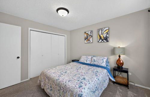 Lux Home, Minutes to Sanford Medical Center & Zoo - Foto 14