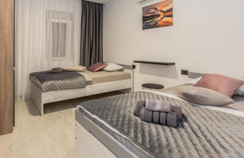 Luxury Apartment Lorena - Private Heated Pool - - Photo 68