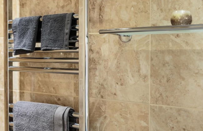 Luxury Central Newcastle Apartment 20 - Photo 14