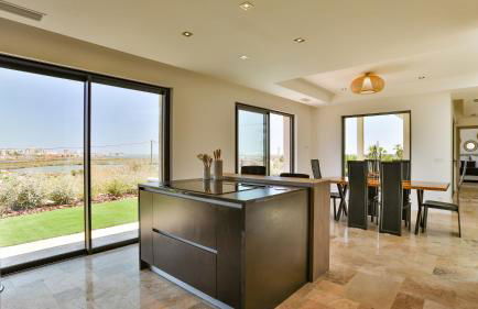 Brand New Waterfront Villa with pool - Foto 11