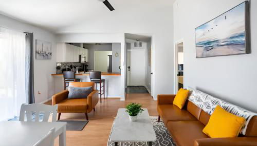 Beautiful House Sleeps 12 - Hot Tub - Breakfast - Walk to Beach - Foto 3