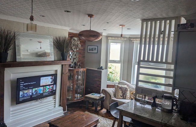 Folkestone - 1BR Apartment - Sauna - Pet Friendly - Foto 6