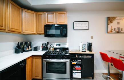 Stylish 5BR DC Retreat Backyard Free Parking - Foto 5