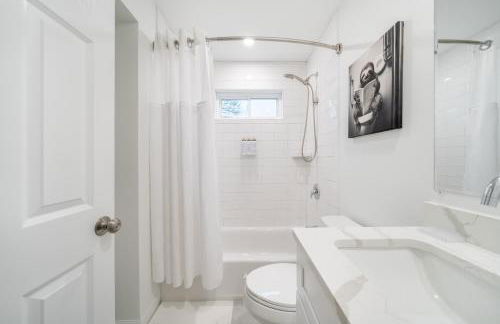 Upscale 4BR Retreat at the Reservoir! - Foto 24