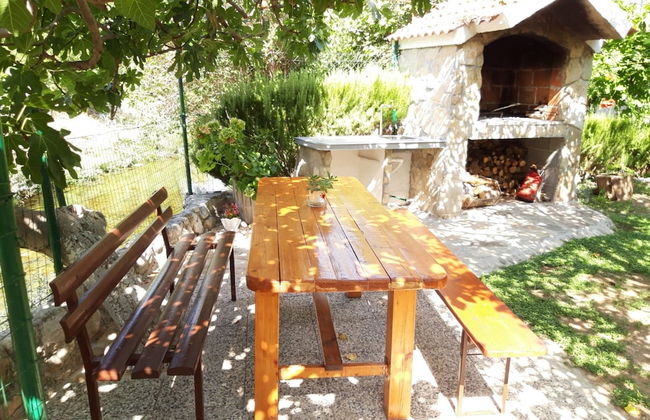 House With Large Garden, Right Next to the River - Foto 12