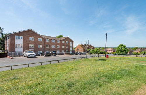 #30 Cozy & Stylish Studio Retreat - Near Odds Farm Park - Sleeps 2 - Perfect for business travelers and Couples - Free parking - Foto 26