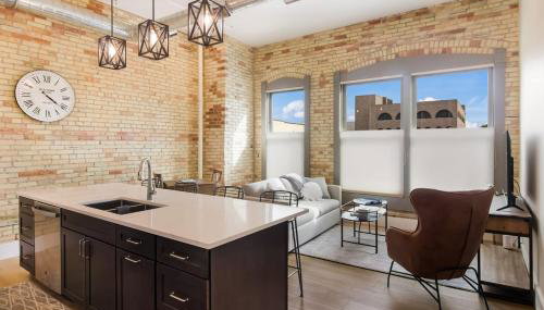 Golden Lofts Unit 2 Downtown Traverse City 1bd 1ba - Foto 2