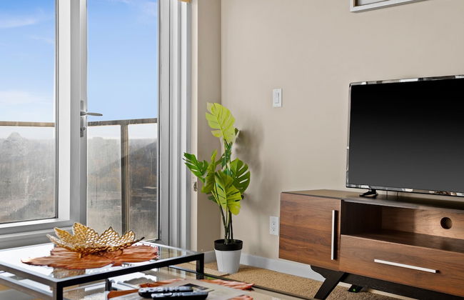 GLOBALSTAY. Modern Downtown Condos. Free parking - Photo 3