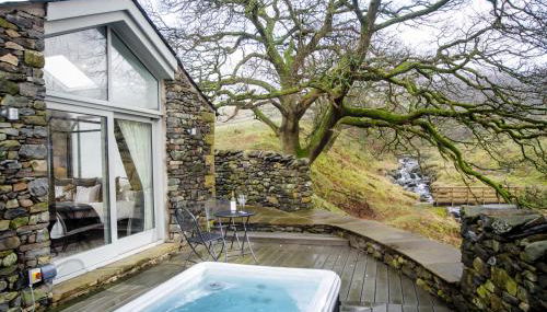 The Cow Shed - with hot tub - Foto 2, Garden