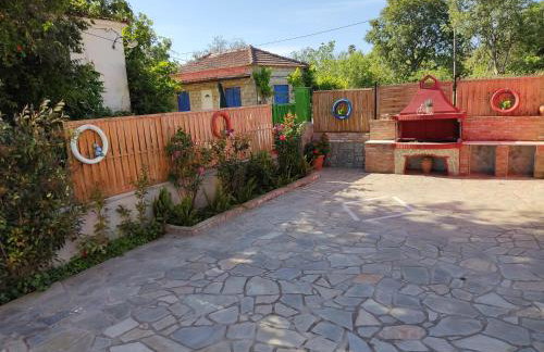 DIMITRIS EYRIAKIS COTTAGE - Photo 3