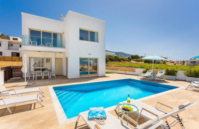 Villa Diana Seaside in Pomos - Foto 2