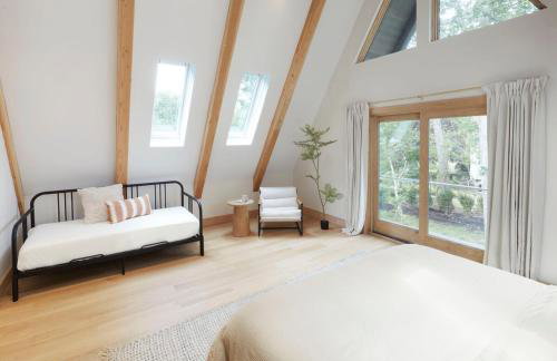 Luxury 5BR A frame w Heated Pool, Walk to Beach - Foto 14