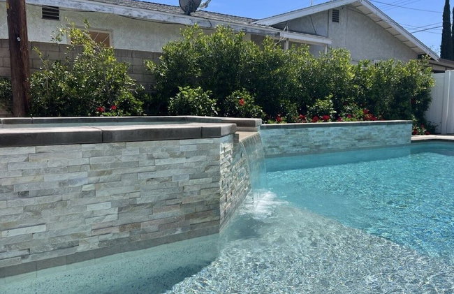 Beautiful Remodel 3 Bedroom 2 Bathroom Home With Pool & Jacuzzi - Foto 37