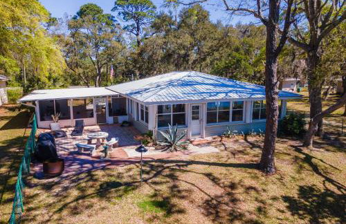 Perfect Summer Vacation/ Waterfront Property/Bay Views/ Ocean Views/ Boat Dock/ Kayak/Dog Friendly! - Foto 2