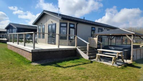 Luxury 2-Bed Lodge in Routh HotTub & Pet Friendly - Foto 5