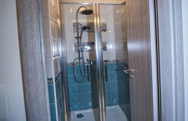 Mar - With View - A1-blue - Foto 13