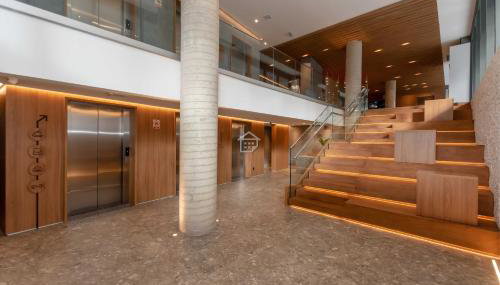 Moradia linda e moderna em um dos melhores bairros de Porto Alegre! - Foto 2