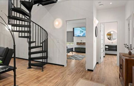 1B Luxury European Barndo FARM STAY Wedding Venue - Foto 11