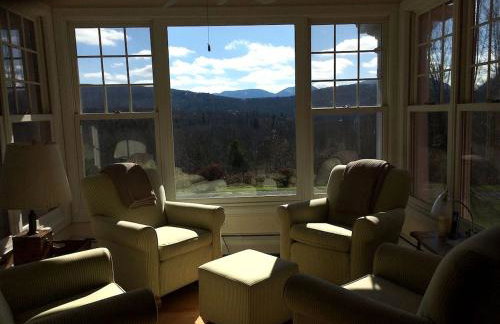 Impressive Cabin with a Pool and Hot Tub Ideal for Weekend Getaways in the Catskills - Foto 15