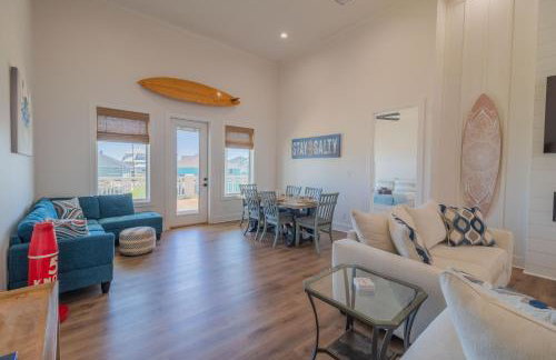 4BR Beach Haven - Deck, Gourmet Kitchen, Tiki Bar Fun - Foto 18